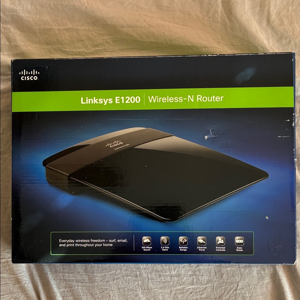 CISCO Linksys E1200 Black Wireless-N Router